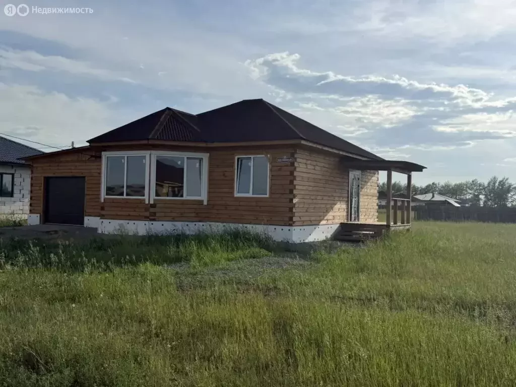 Дом в село Калинино, Целинная улица, 22 (120 м) - Фото 1