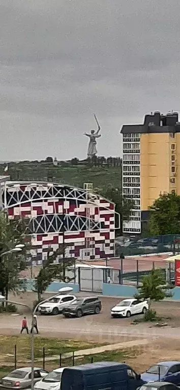 1-к кв. Волгоградская область, Волгоград ул. 8-й Воздушной Армии, 14А ... - Фото 0