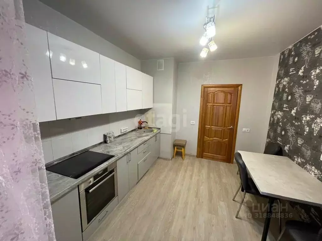 2-к кв. Ханты-Мансийский АО, Сургут ул. Фармана Салманова, 2 (63.5 м) - Фото 1