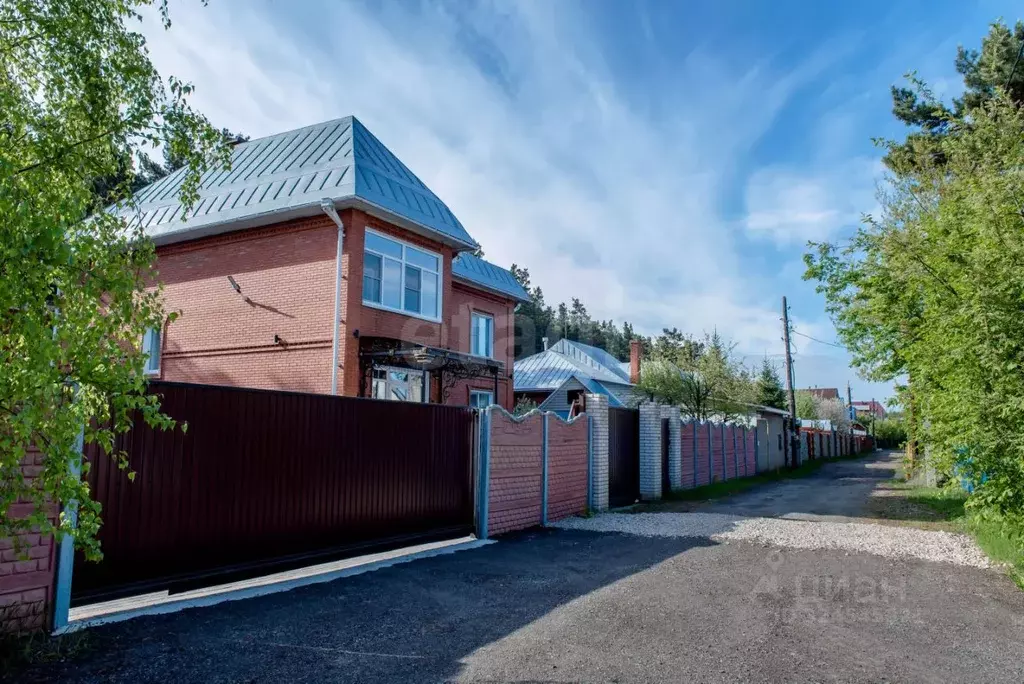 Дом в Алтайский край, Бийск ул. Виссариона Белинского, 36 (250 м) - Фото 1