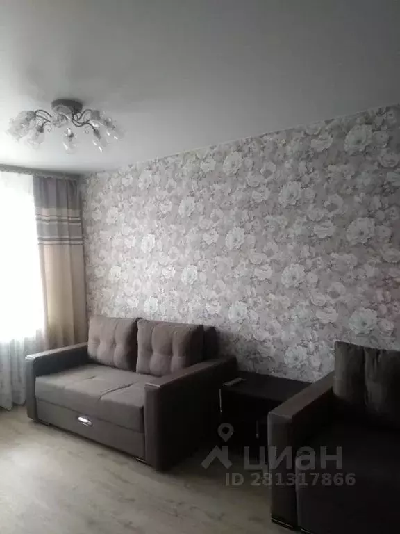 1-к кв. Псковская область, Пушкинские Горы рп ул. Ленина, 30 (33.0 м) - Фото 1