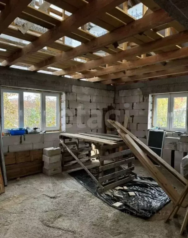 Дом в Адыгея, Майкопский район, Каменномостское с/пос, пос. Победа ул. ... - Фото 1