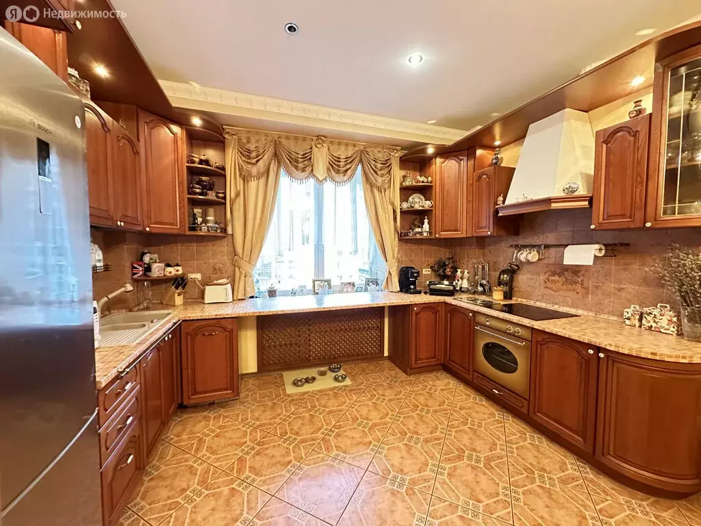 3-комнатная квартира: Челябинск, улица Кирова, 23А (125 м) - Фото 0