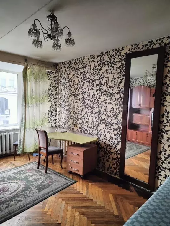 Комната 17 м в 4-к., 6/6 эт. - Фото 0