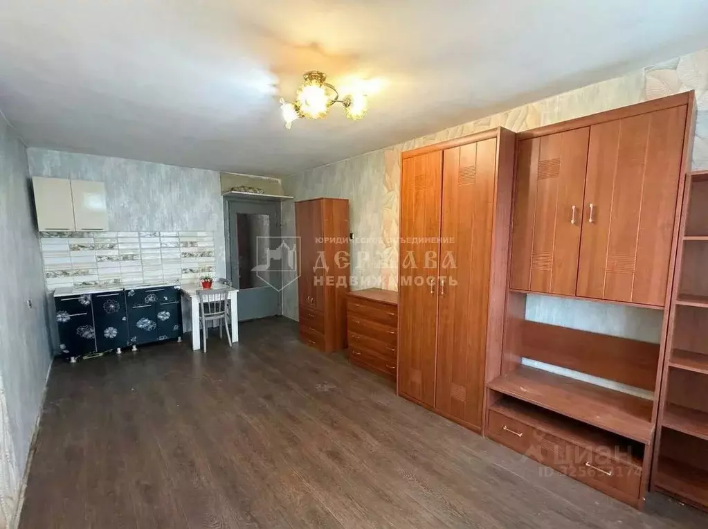 1-к кв. Кемеровская область, Ленинск-Кузнецкий Топкинская ул., 16 ... - Фото 1