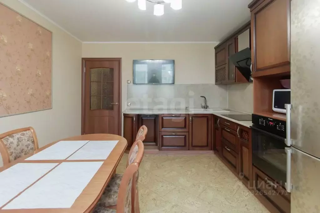 2-к кв. Тюменская область, Тюмень Широтная ул., 100к4 (66.7 м) - Фото 1