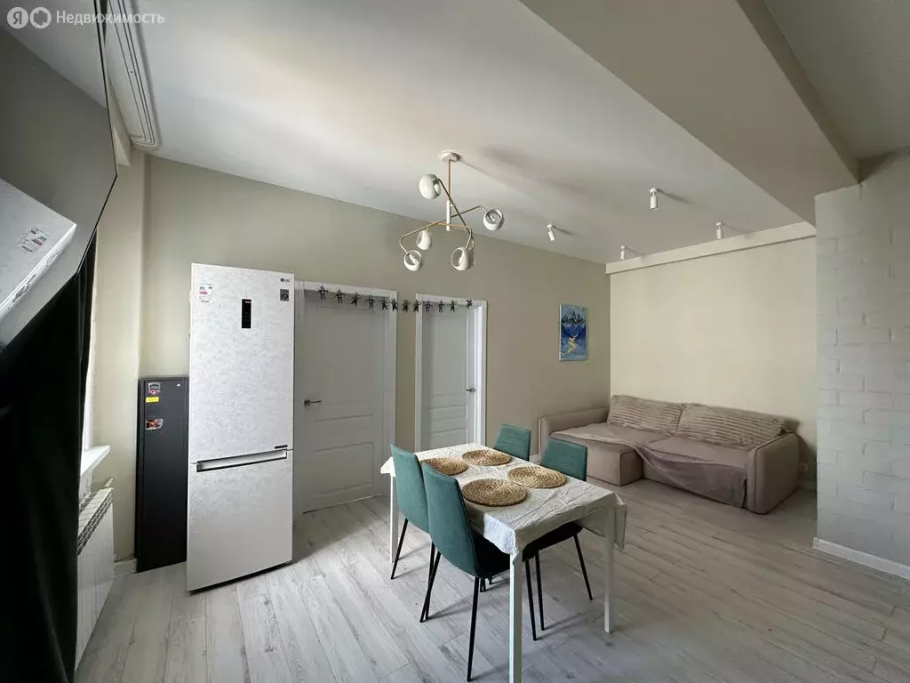 2-комнатная квартира: Иркутск, Байкальская улица, 236/2 (63 м) - Фото 1