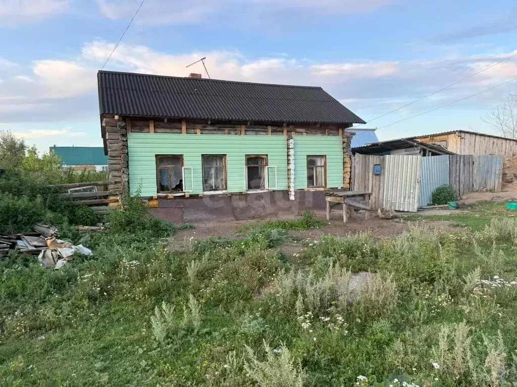 Дом в Курганская область, Катайский муниципальный округ, с. Боровское ... - Фото 1