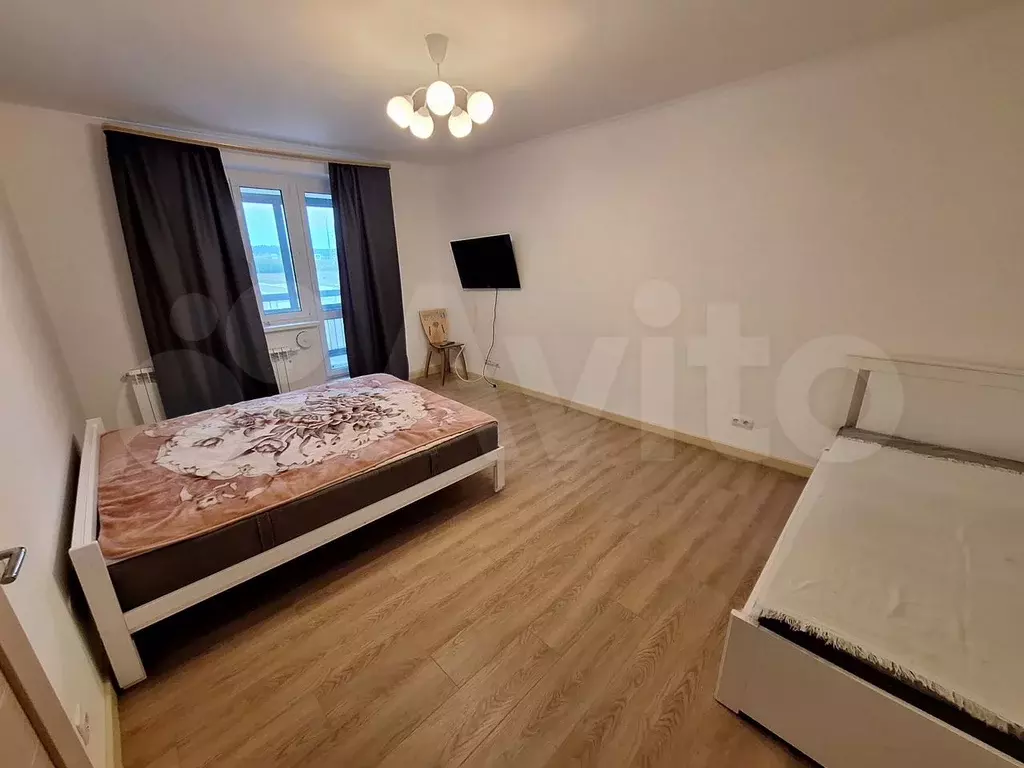 1-к. квартира, 40,5 м, 2/15 эт. - Фото 0