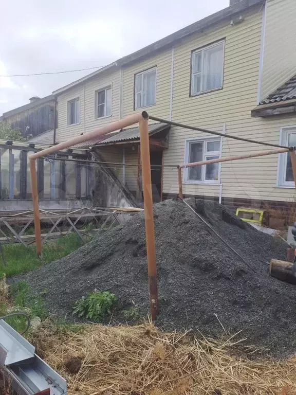 Аукцион: 3-к. квартира, 108,4 м, 1/2 эт. - Фото 1