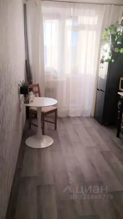 1-к кв. Омская область, Омск ул. Архиепископа Сильвестра, 1 (39.8 м) - Фото 1