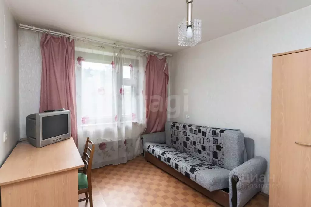 2-к кв. Тюменская область, Тюмень 6-й мкр, ул. Валерии Гнаровской, 5 ... - Фото 1