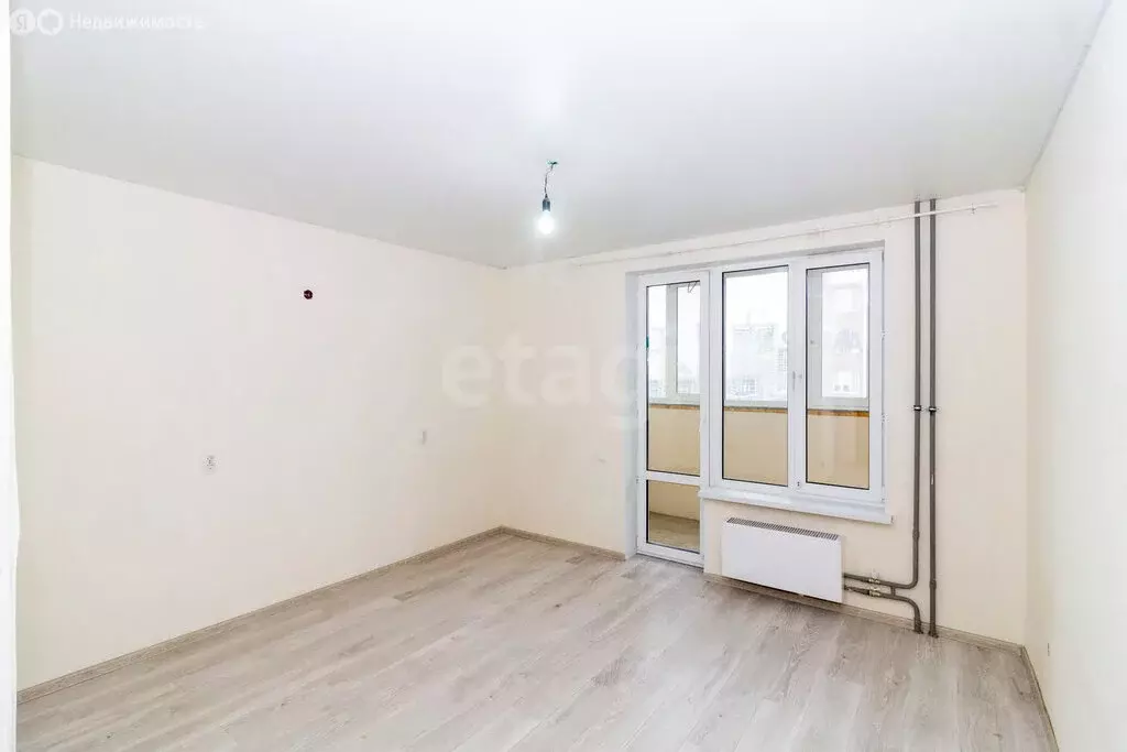Квартира-студия: Тюмень, улица Фармана Салманова, 4 (23 м) - Фото 0