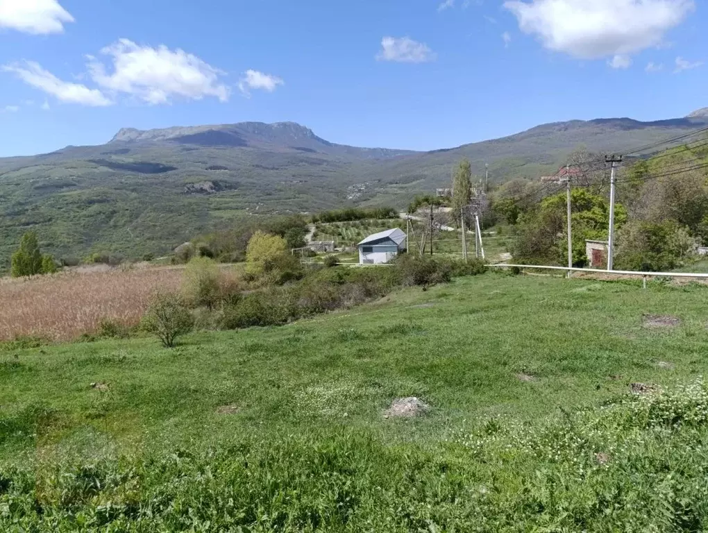 Участок в Крым, Алушта муниципальный округ, с. Лучистое пер. ... - Фото 1