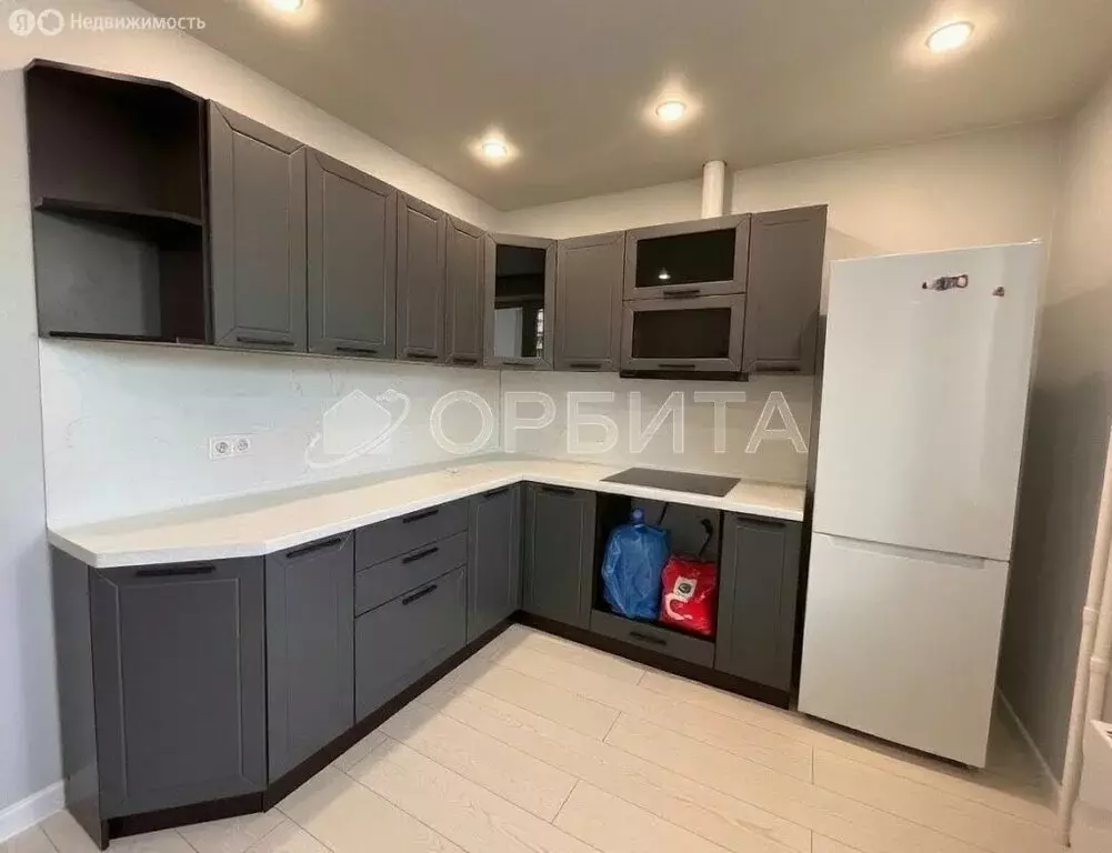 1-комнатная квартира: Тюмень, улица Валентины Трофимовой, 13 (40.8 м) - Фото 2