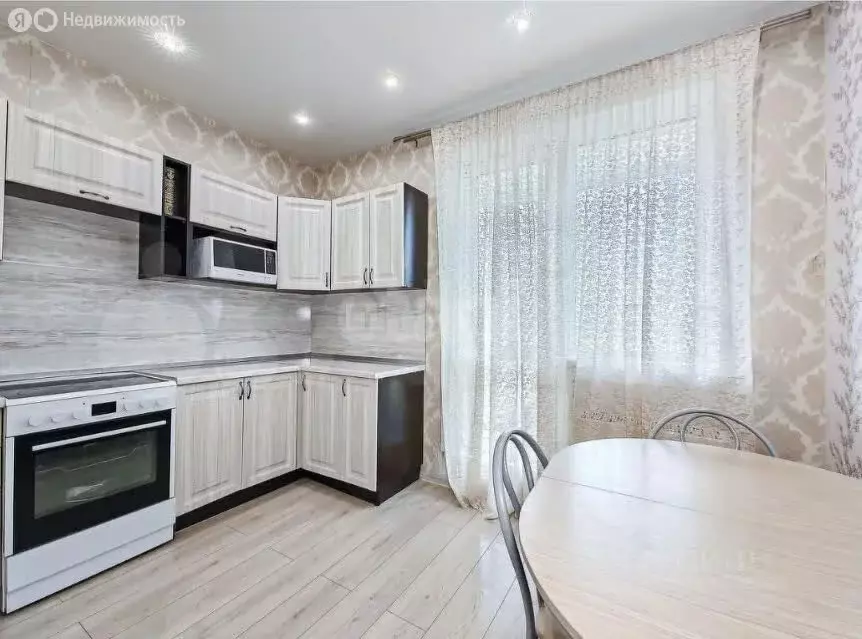 2-комнатная квартира: Новосибирск, улица Кирова, 225 (63.4 м) - Фото 1