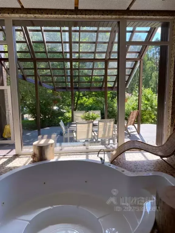 Коттедж в Ленинградская область, Всеволожский район, Куйвозовское ... - Фото 1