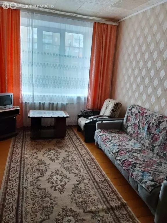 3-комнатная квартира: посёлок Косая Гора, улица Максима Горького, 28А ... - Фото 0