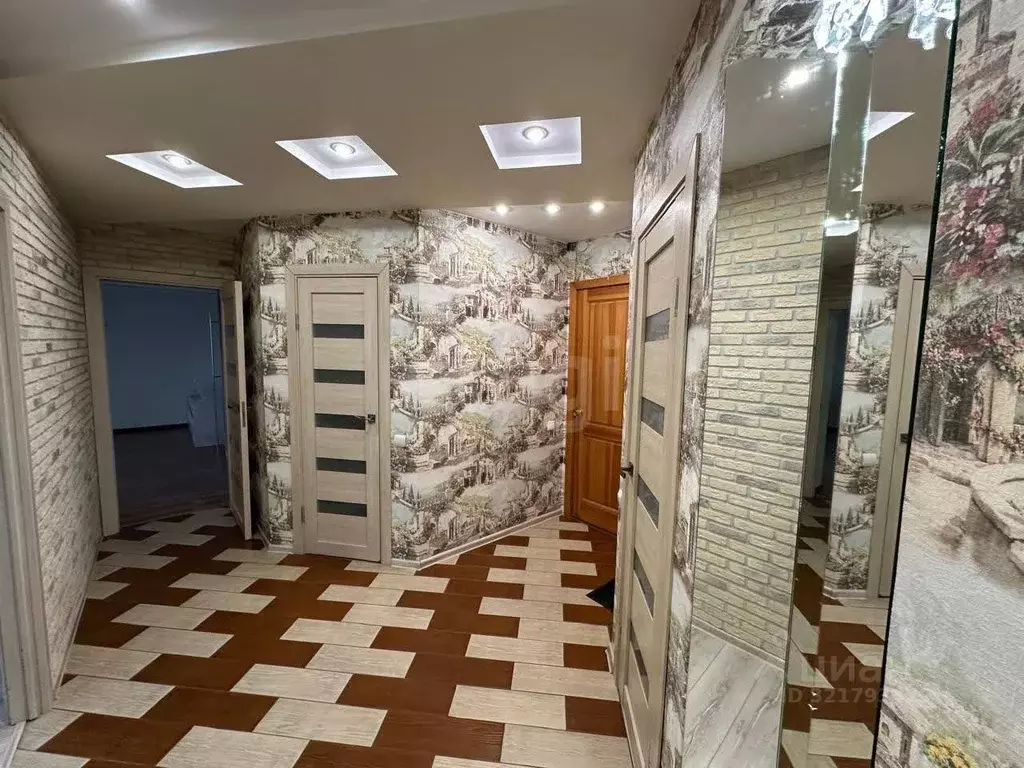 3-к кв. Кировская область, Киров Октябрьский просп., 11 (67.5 м) - Фото 1