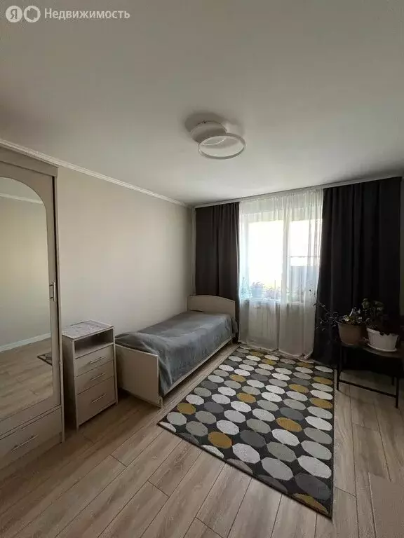 1к в 8-комнатной квартире (13 м) - Фото 1