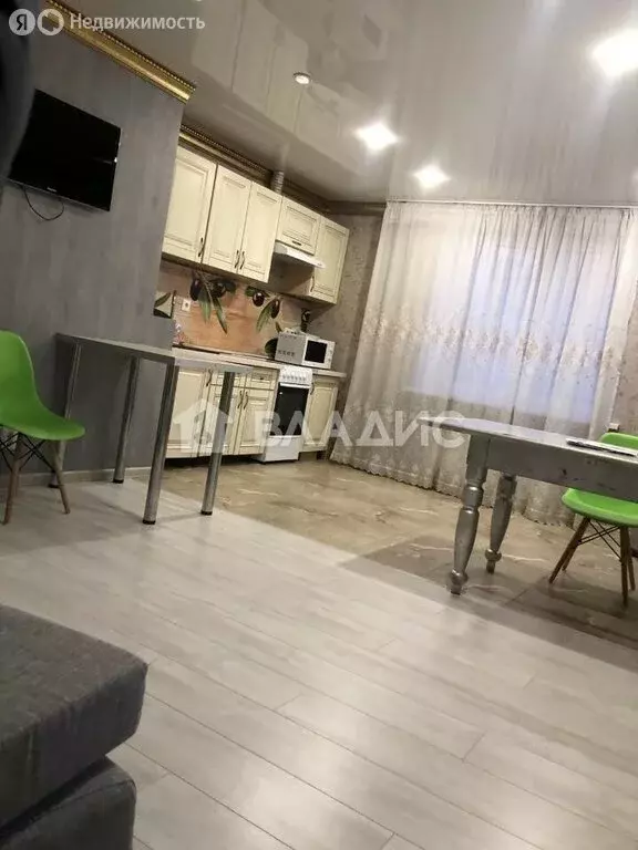 Квартира-студия: Мурино, Петровский бульвар, 2к2 (68 м) - Фото 2