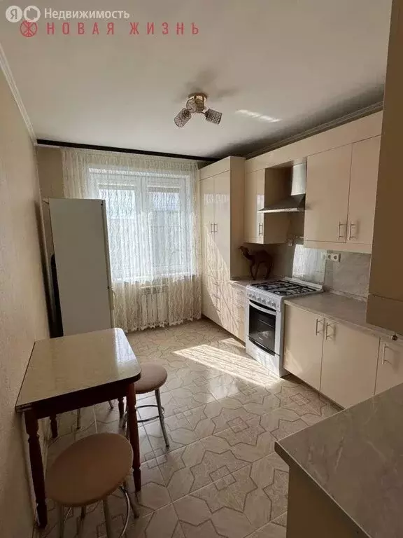 1-комнатная квартира: посёлок городского типа Стройкерамика, улица ... - Фото 1