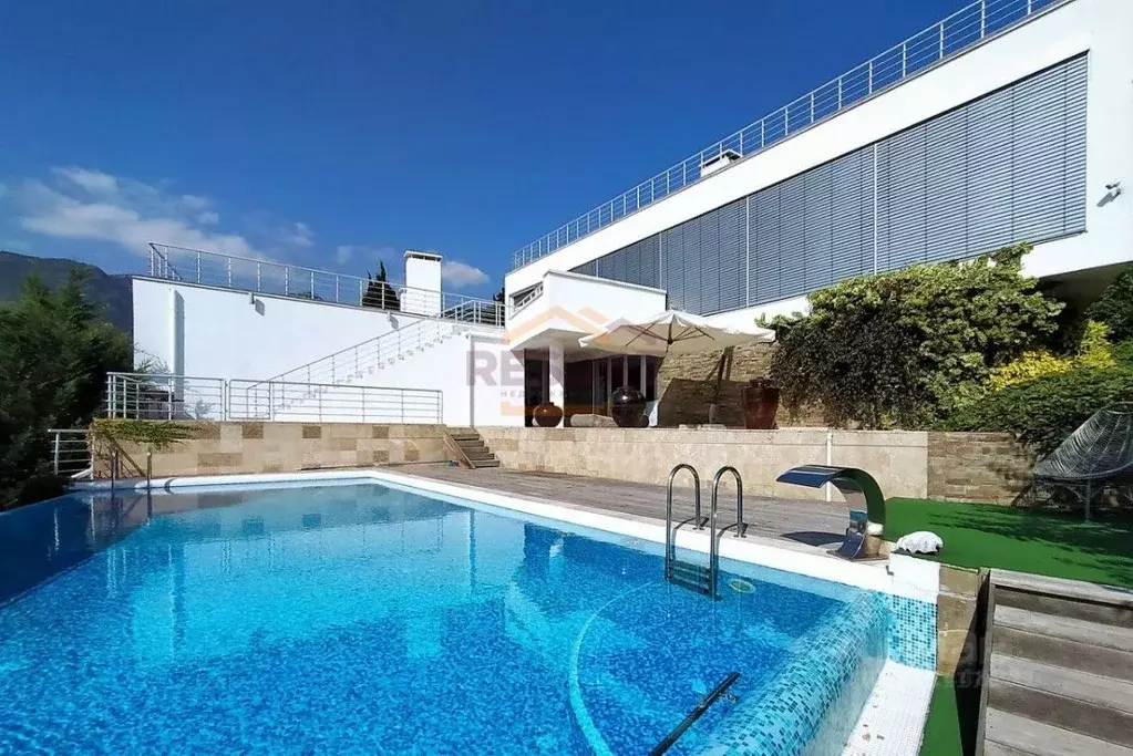 Дом в Крым, Ялта муниципальный округ, Гурзуф пгт ул. Ялтинская (400 м) - Фото 1