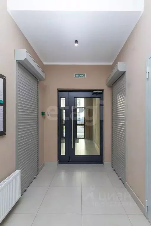 Склад в Тюменская область, Тюмень ул. Сергея Свиридова, 7 (3 м) - Фото 1