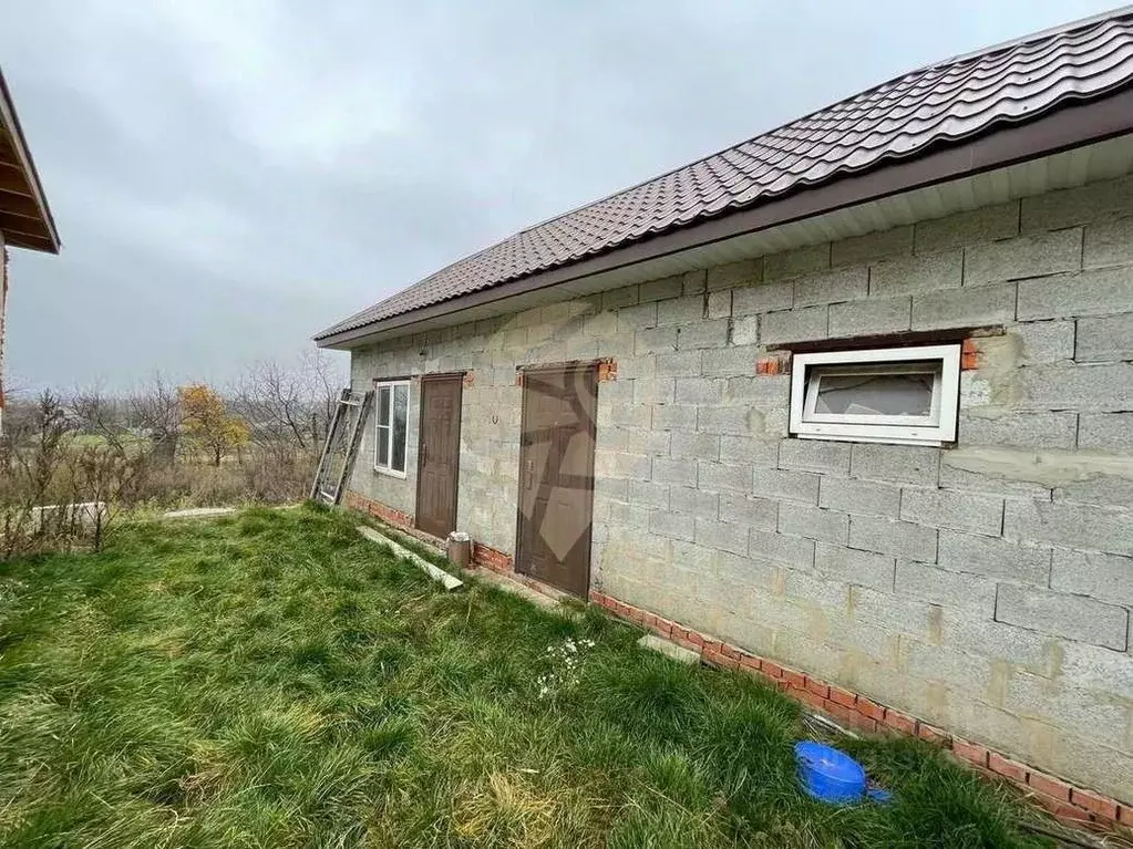 Дом в Белгородская область, Старооскольский городской округ, с. ... - Фото 2