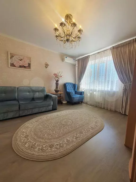 1-к. квартира, 43 м, 8/10 эт. - Фото 1