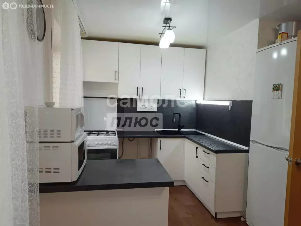 4-комнатная квартира: Кумертау, улица Пушкина, 14 (61 м) - Фото 1