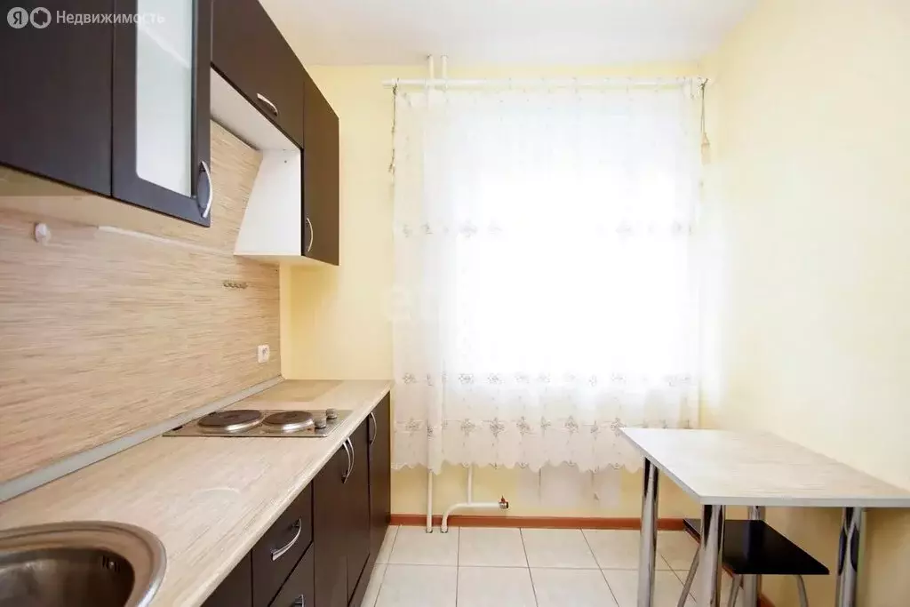 2-комнатная квартира: Омск, Светловская улица, 10 (34.8 м) - Фото 0