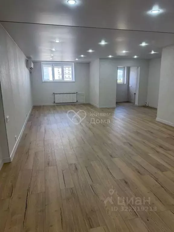 2-к кв. Волгоградская область, Волгоград ул. Маршала Еременко, 44 ... - Фото 2