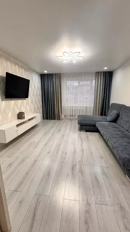 3-к кв. Башкортостан, Уфа Революционная ул., 165 (60.9 м) - Фото 1