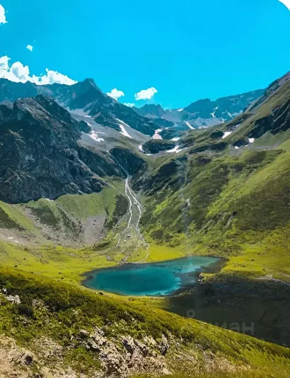 Участок в Карачаево-Черкесия, Зеленчукский район, с. Архыз ул. ... - Фото 0