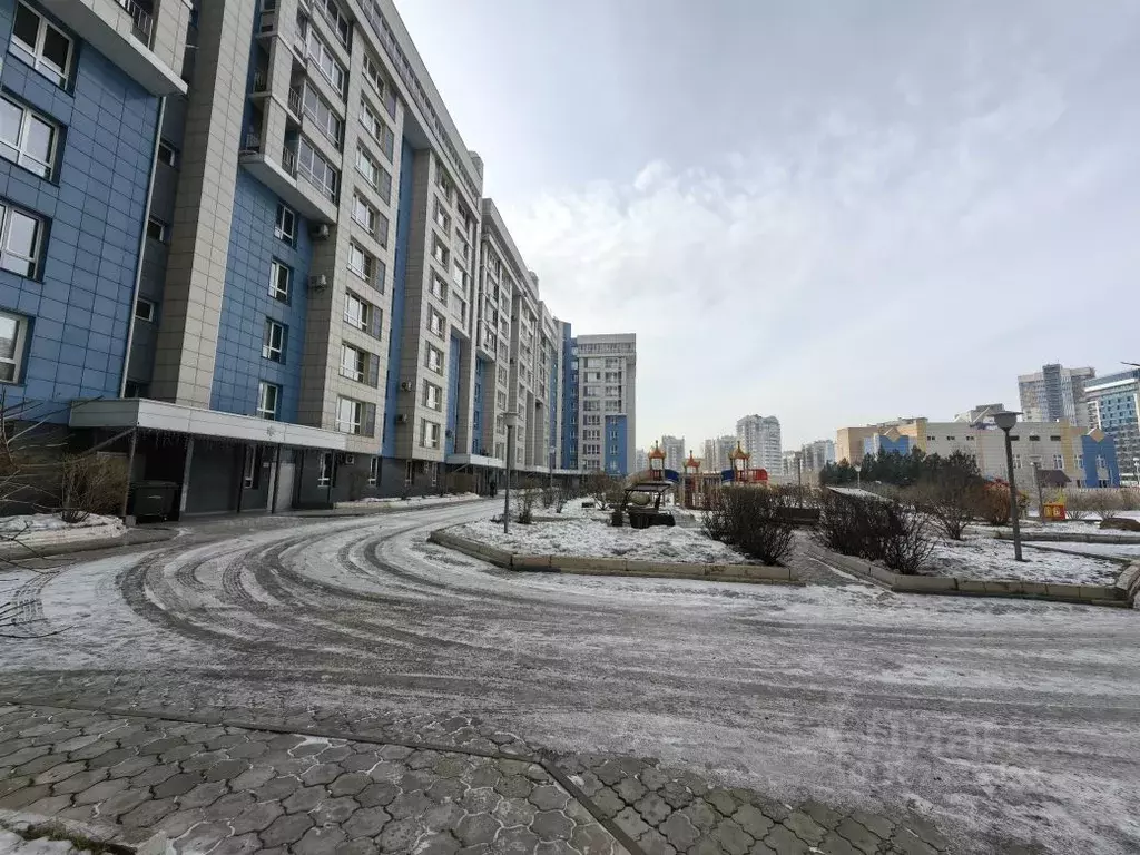 3-к кв. Красноярский край, Красноярск ул. Авиаторов, 39 (122.0 м) - Фото 1