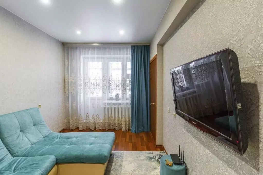 2-к кв. Омская область, Омск Пригородная ул., 15/1 (52.4 м) - Фото 1