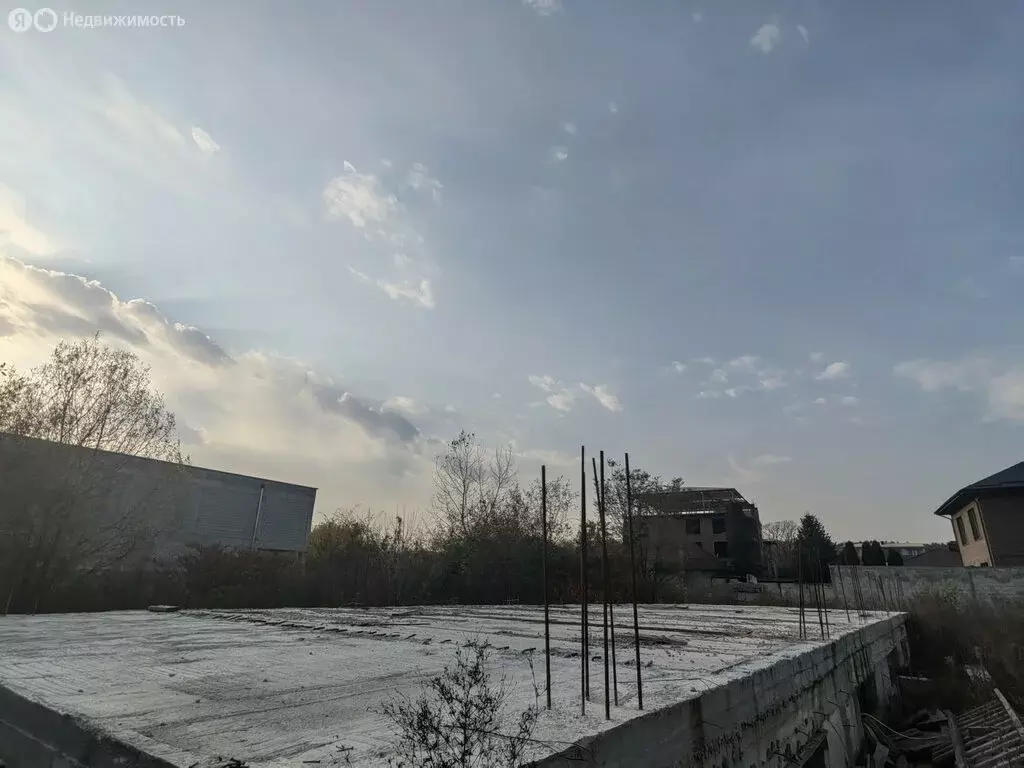 Участок в Владикавказ, проспект Коста, 12 (7 м) - Фото 1