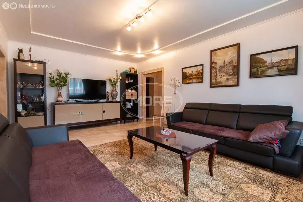 3-комнатная квартира: Калининград, улица Барклая де Толли, 28А (85 м) - Фото 0