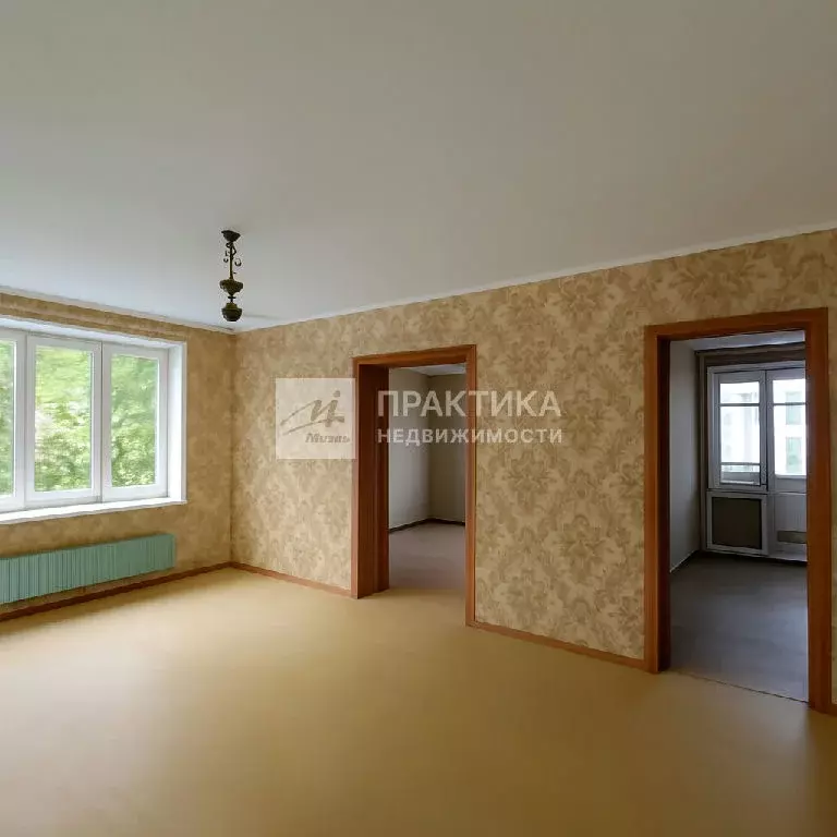 Продается 4-комнатная квартира - Фото 2