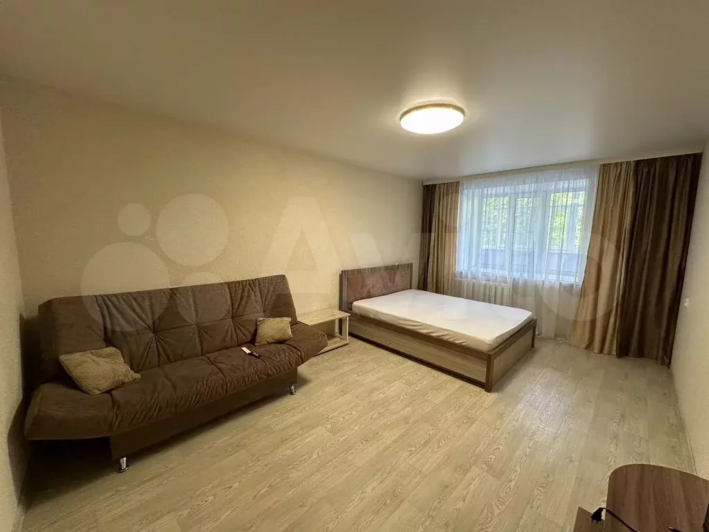1-к. квартира, 45 м, 1/10 эт. - Фото 1
