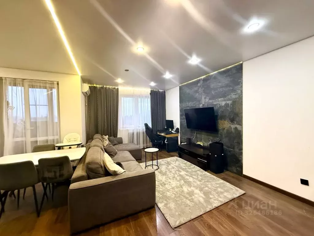 2-к кв. Краснодарский край, Краснодар ул. Бородинская, 152 (76.2 м) - Фото 1