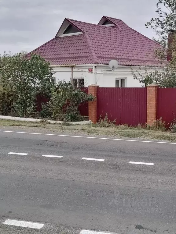 Дом в Краснодарский край, Павловский район, Веселая ст-ца ул. Ленина, ... - Фото 1