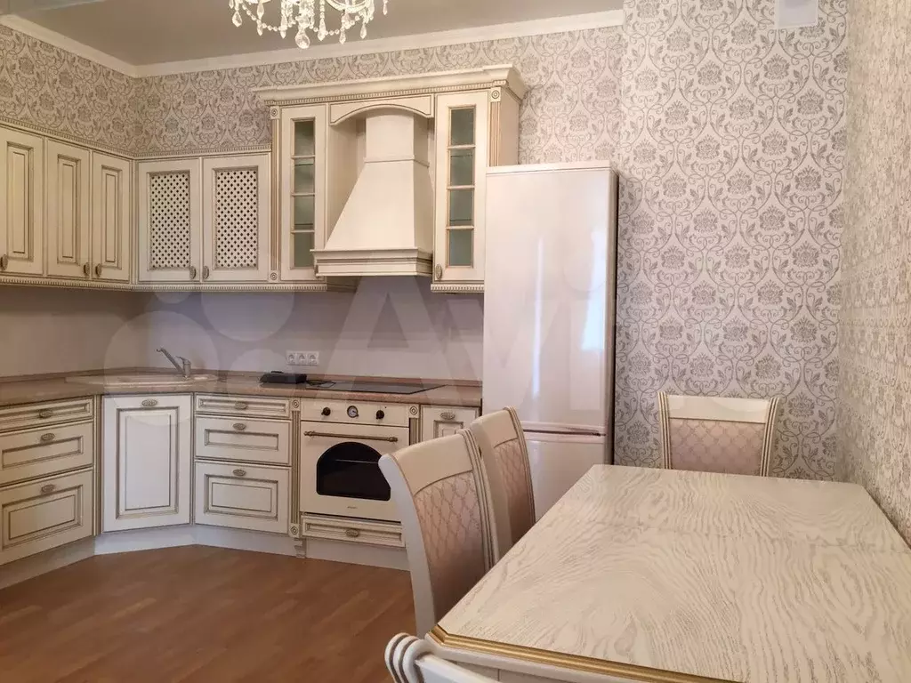 2-к. квартира, 60 м, 4/9 эт. - Фото 1