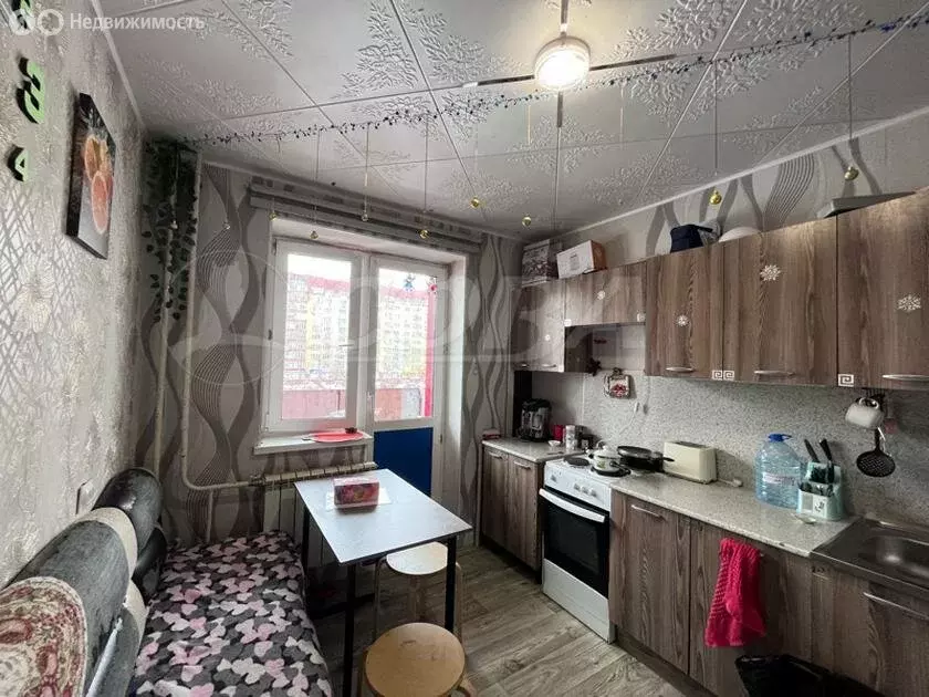 1-комнатная квартира: Тюмень, улица Пермякова, 81 (30 м) - Фото 1