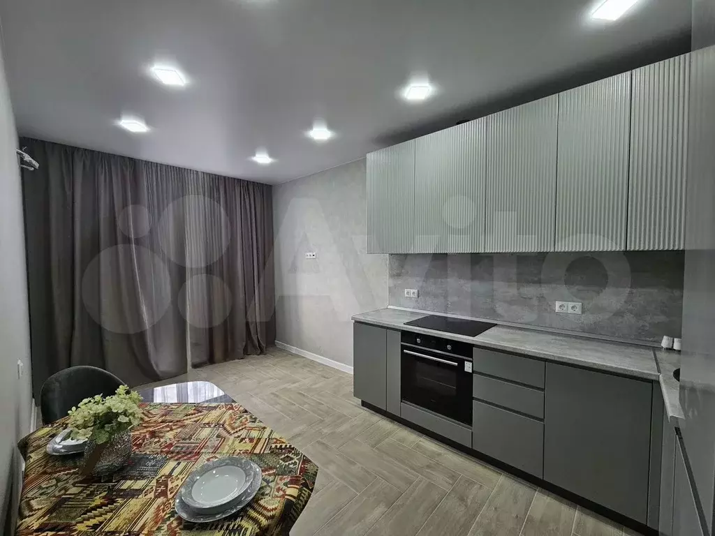3-к. квартира, 70 м, 10/17 эт. - Фото 0