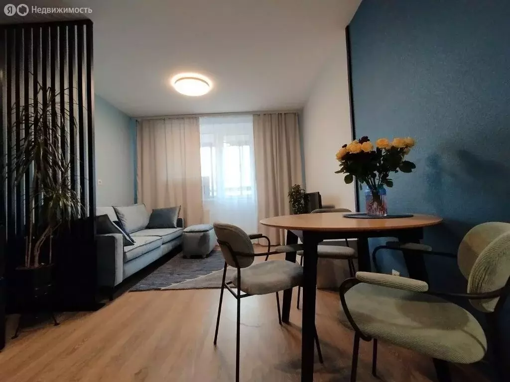 2-комнатная квартира: Мурино, улица Шоссе в Лаврики, 72к4 (56 м) - Фото 1