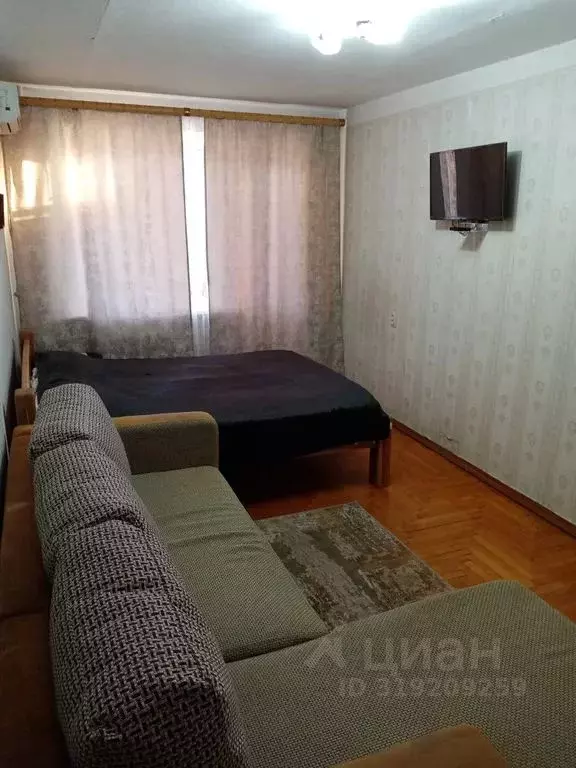 1-к кв. Краснодарский край, Армавир Новороссийская ул., 62 (33.0 м) - Фото 0