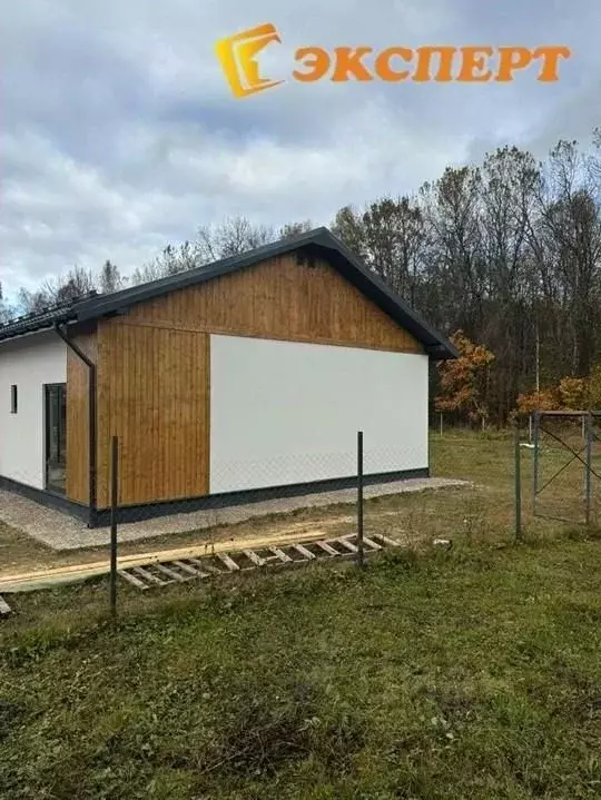 Дом в Калужская область, Жуковский муниципальный округ, д. Чубарово  ... - Фото 2