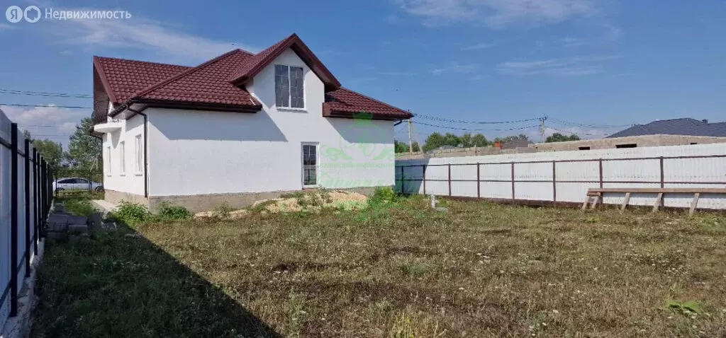 Дом в Крымск, улица Мироненко (267.2 м) - Фото 1